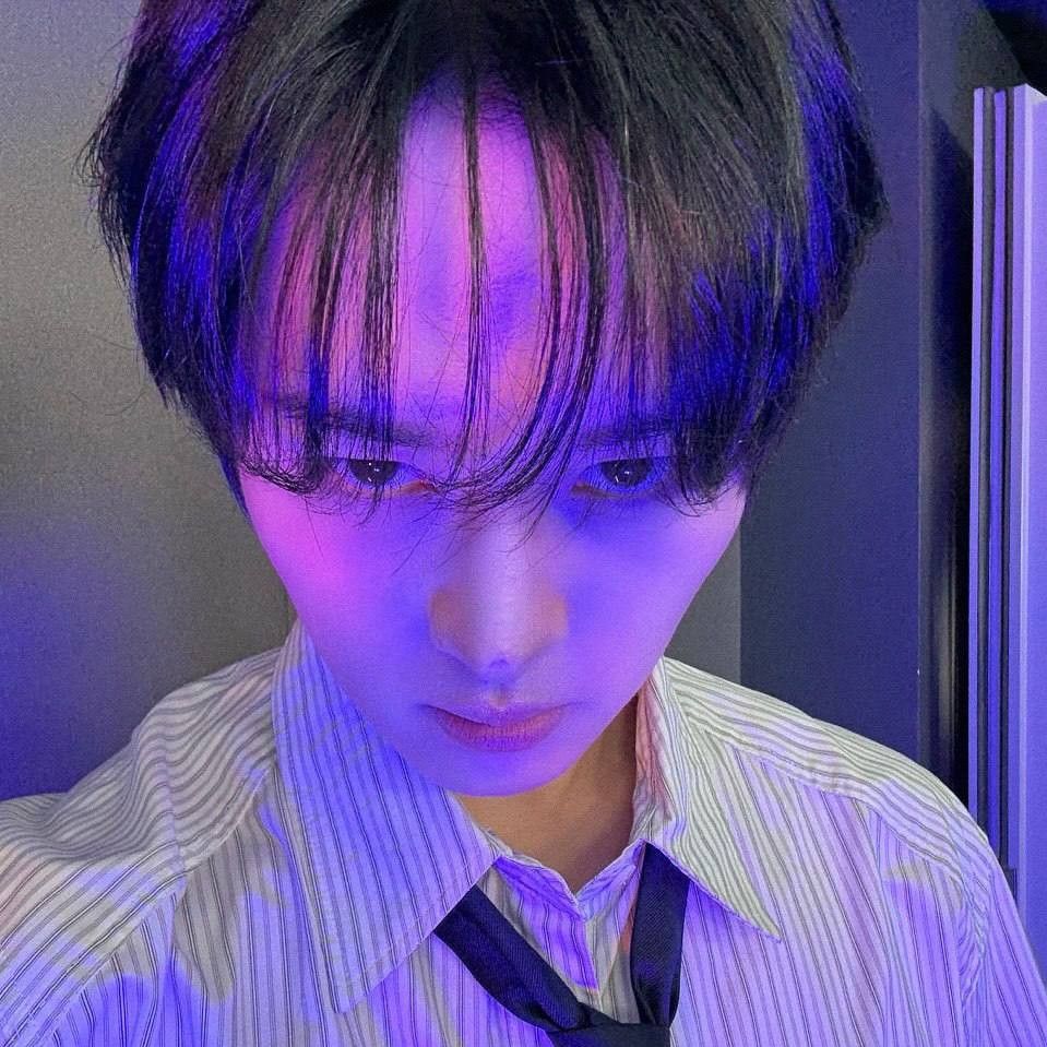 Lee Know (Stray Kids)的幕后花絮