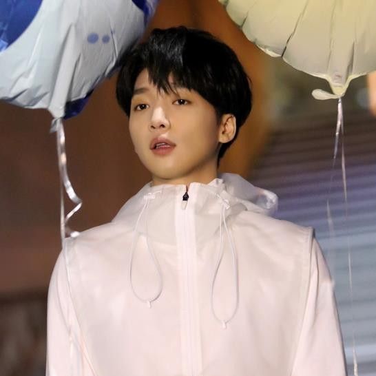 Behind-the-scenes cut of Jeong Sewoon