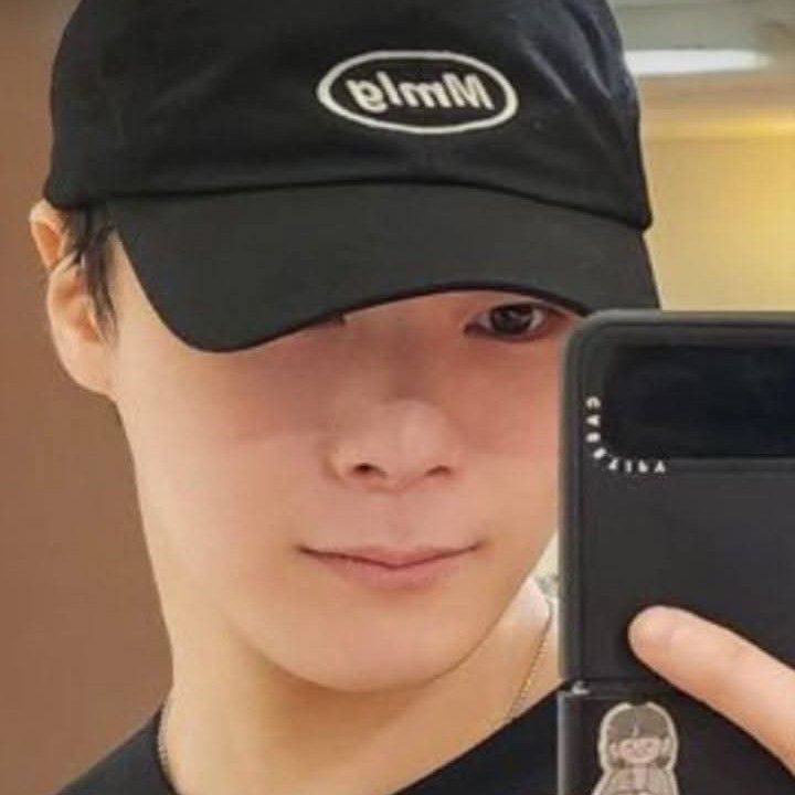 Behind-the-scenes cut of Moonbin (ASTRO)