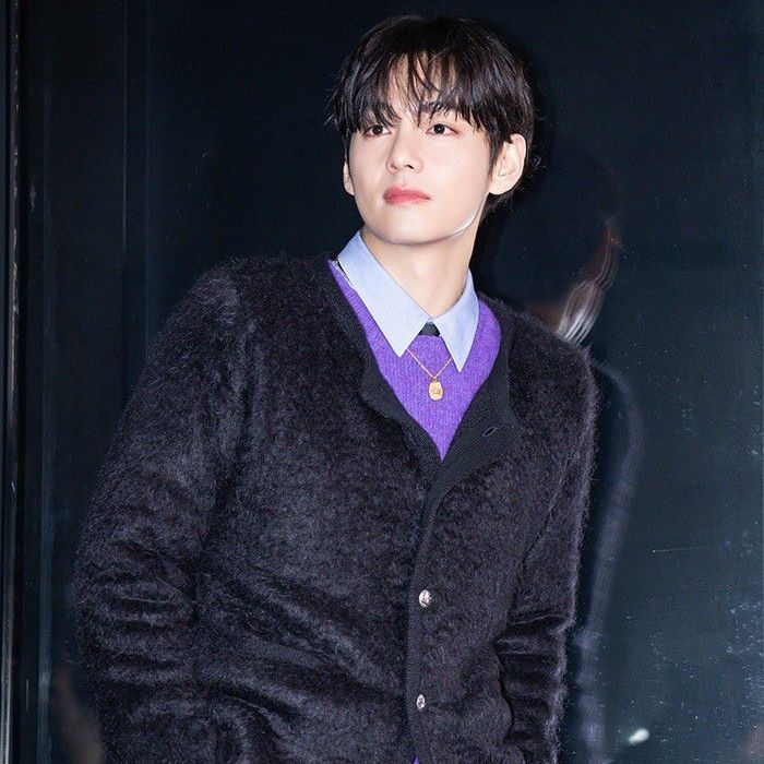 Recent activity shot of V (BTS)