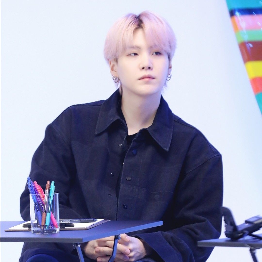 슈가 (방탄소년단)의 최신 사진