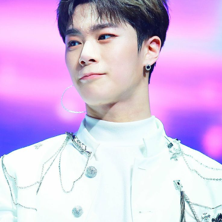 Behind-the-scenes cut of Moonbin (ASTRO)