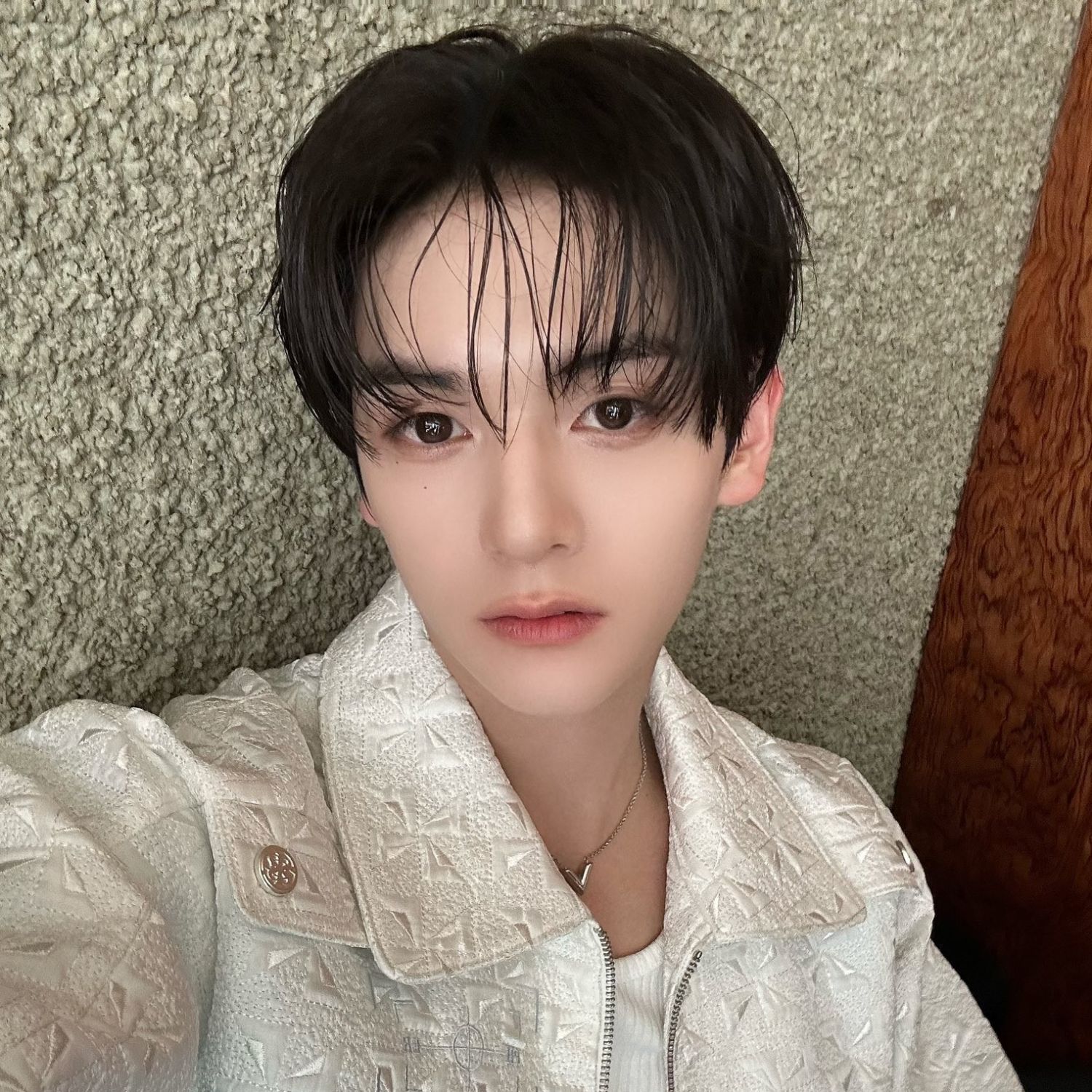 Behind-the-scenes cut of Sungyun (n.SSign)