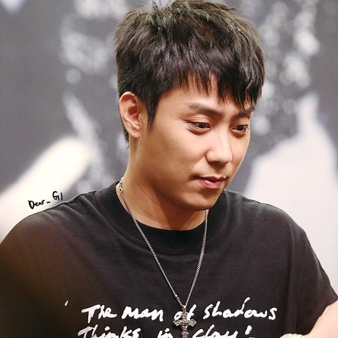 Latest photo of Eun Jiwon (SECHSKIES)