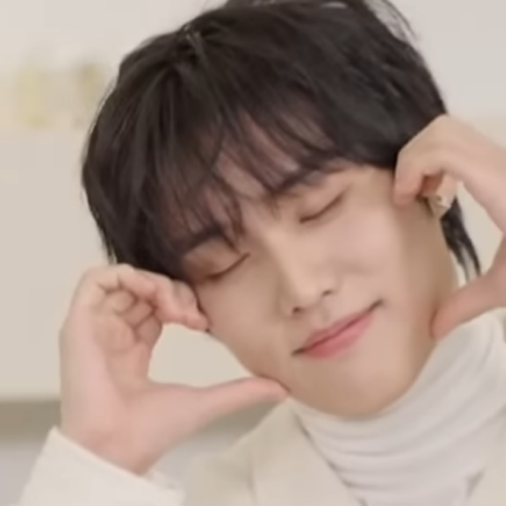 Latest photo of Jacob (THE BOYZ)