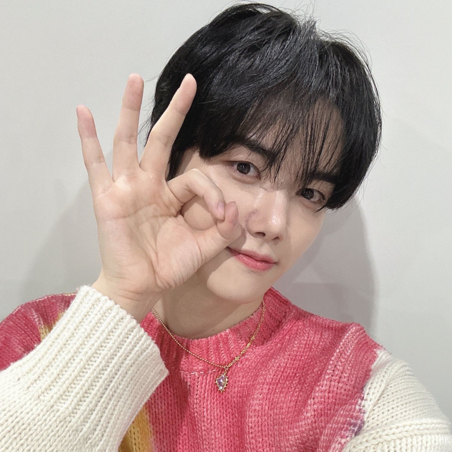 Latest photo of Minhee (CRAVITY)