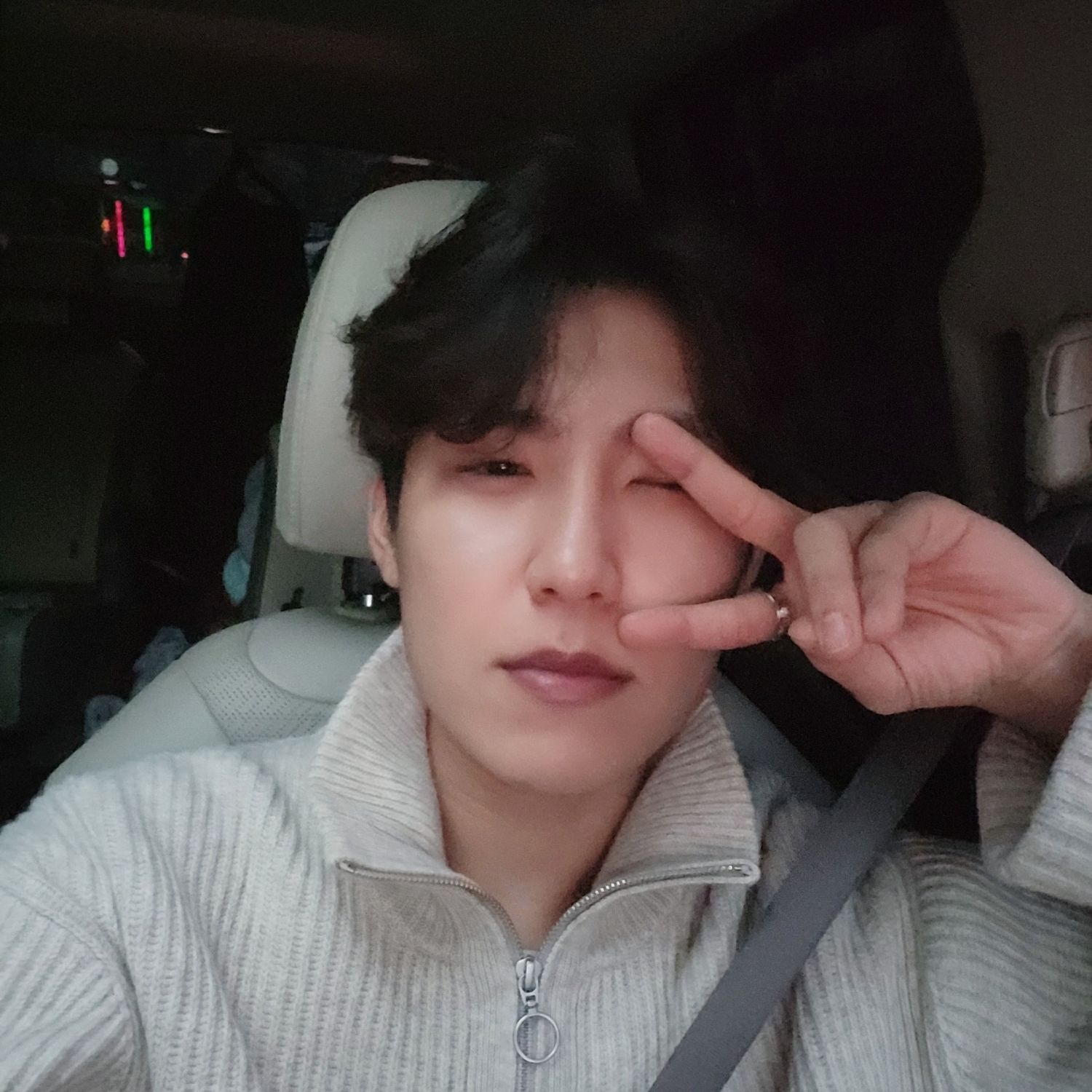 Foto aktivitas terbaru Park Woojin (AB6IX)