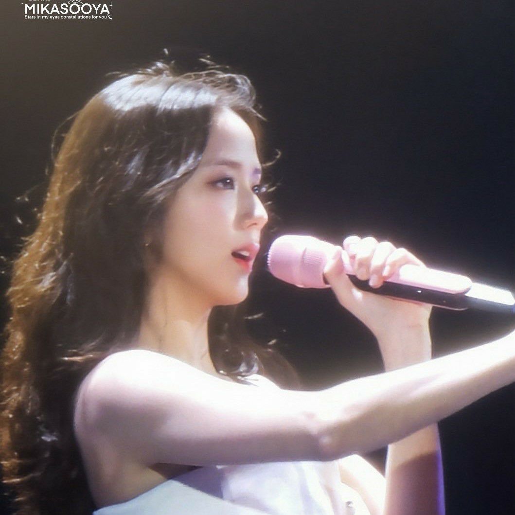 Momen yang diabadikan oleh penggemar Jisoo (BLACKPINK)