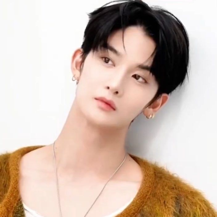 Latest photo of Bae Jinyoung
