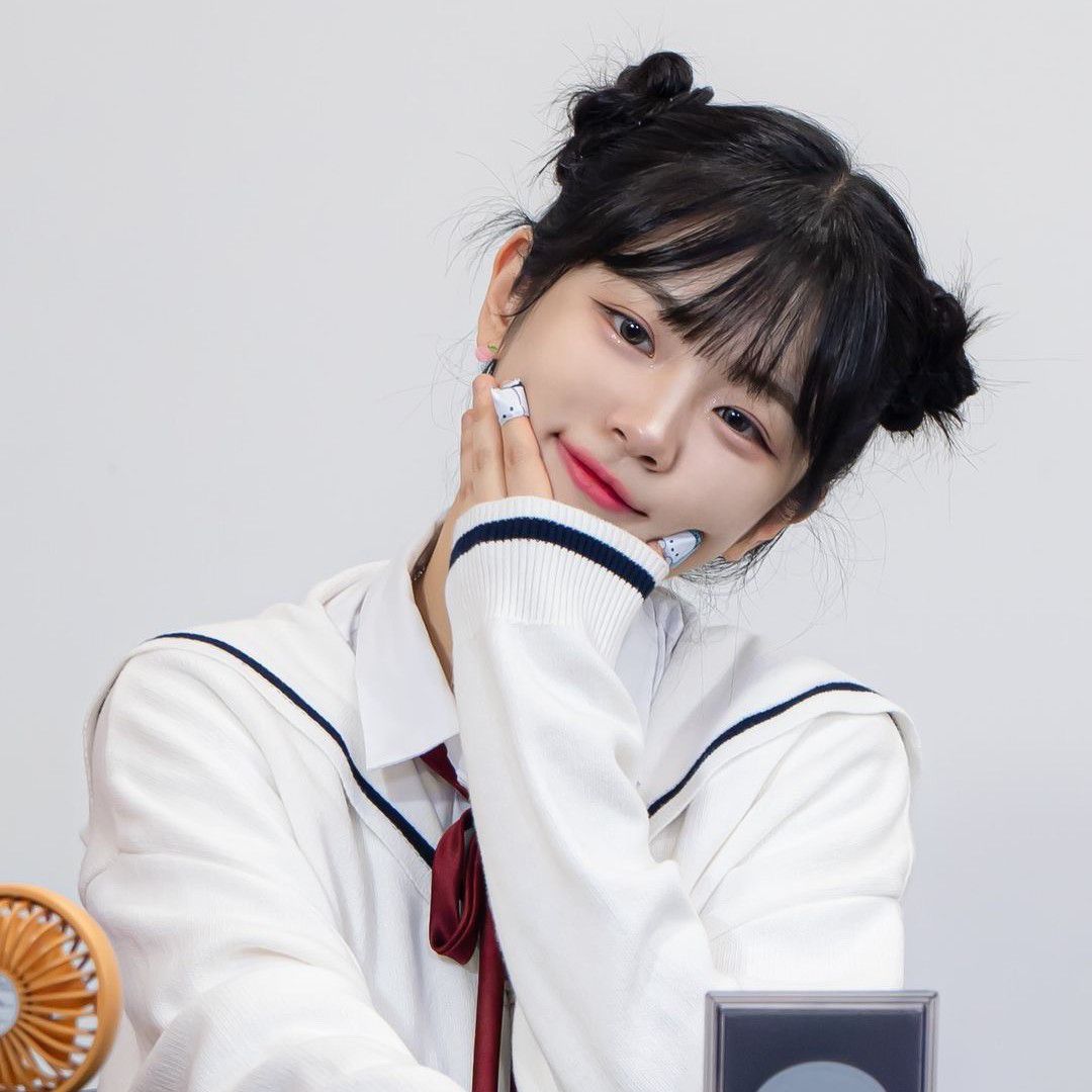 Recent activity shot of QWER