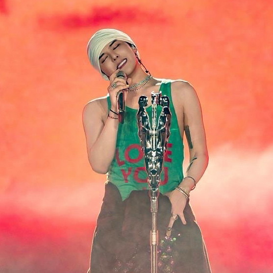 A moment captured by G-DRAGON (BIGBANG)'s fan