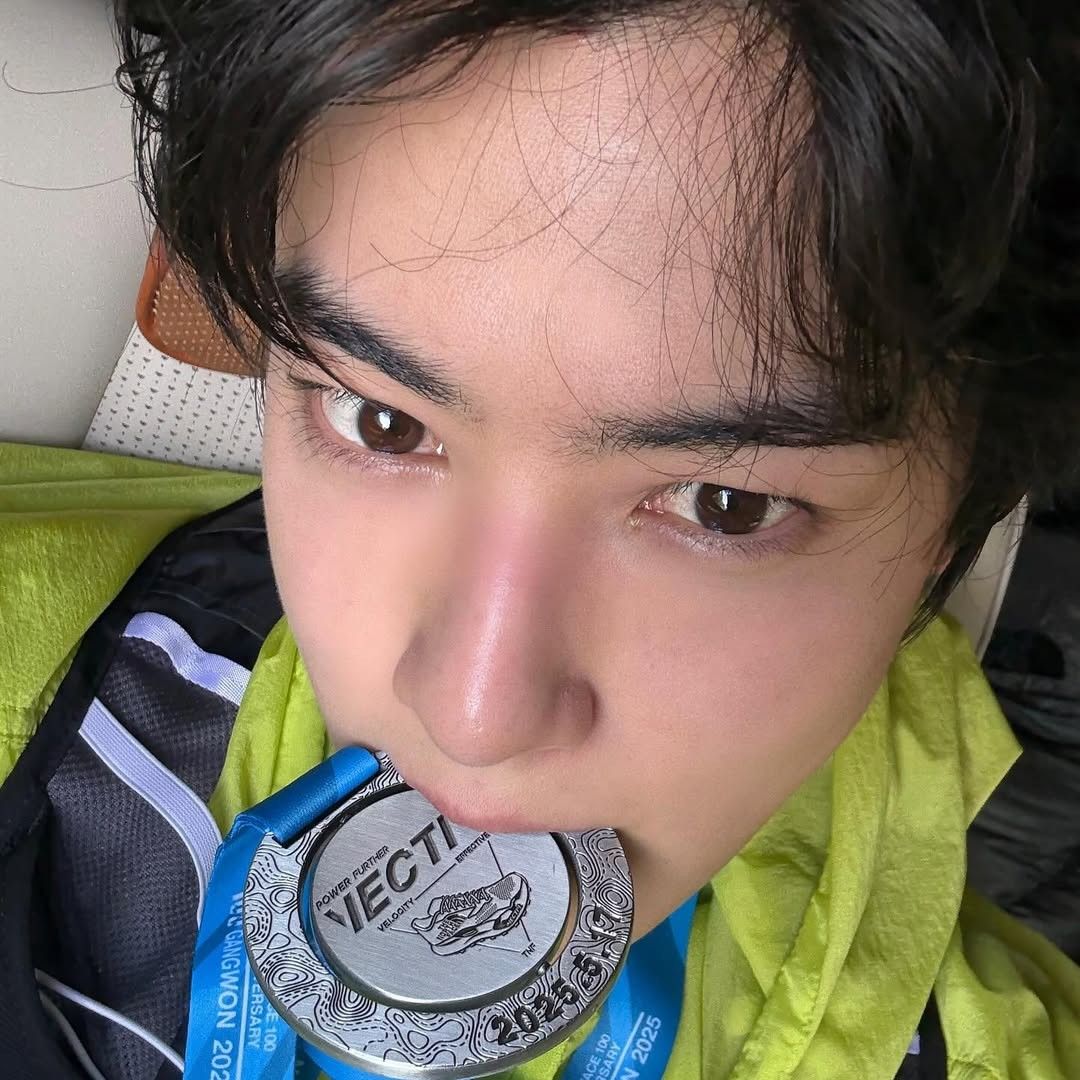 Recent activity shot of Eunwoo (ASTRO)