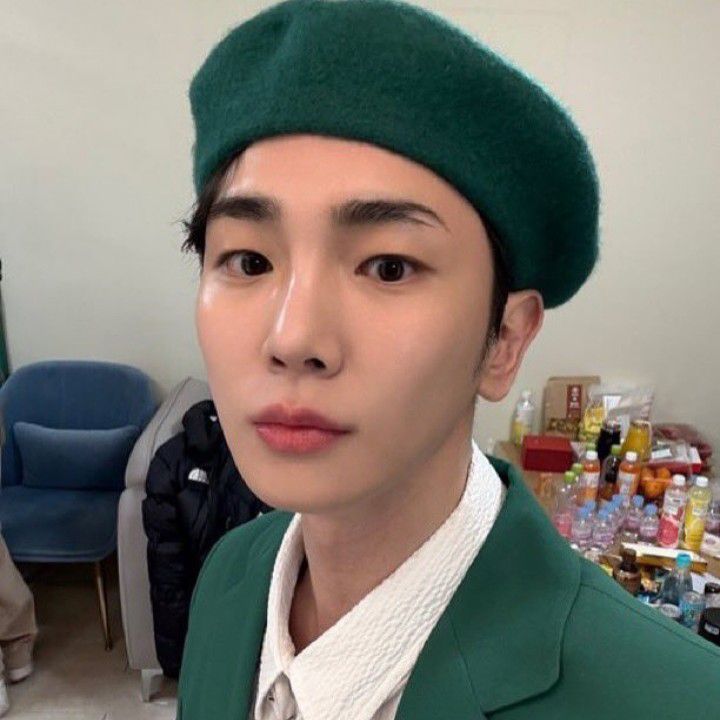 A moment captured by Key (SHINee)'s fan