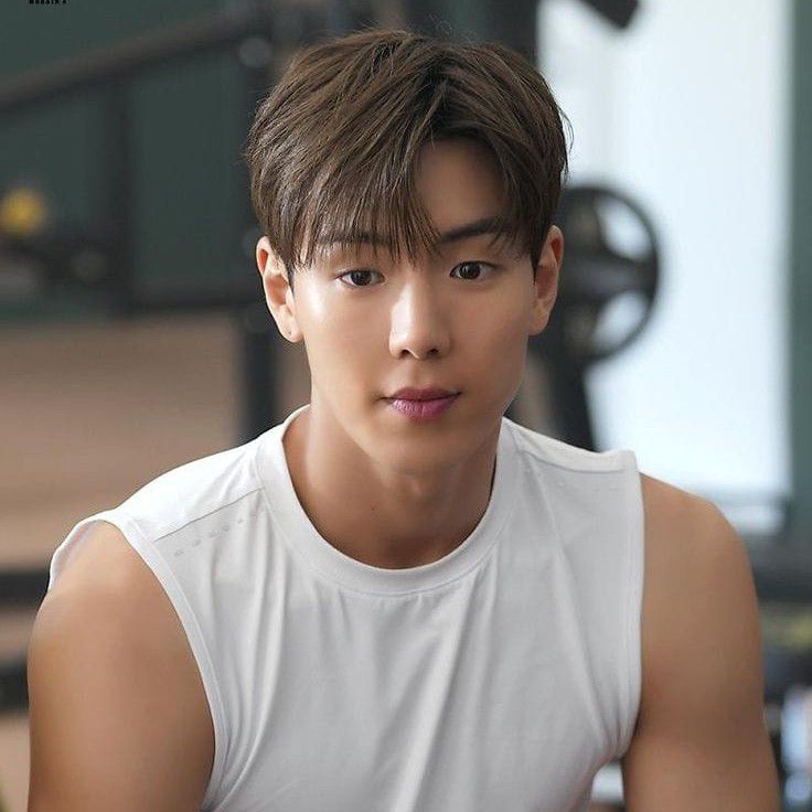 Foto aktivitas terbaru Shownu (MONSTA X)