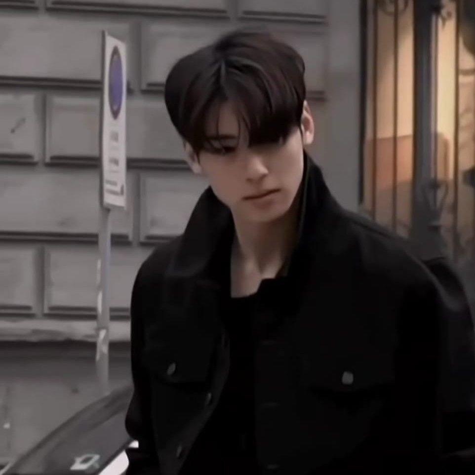 Recent activity shot of Eunwoo (ASTRO)