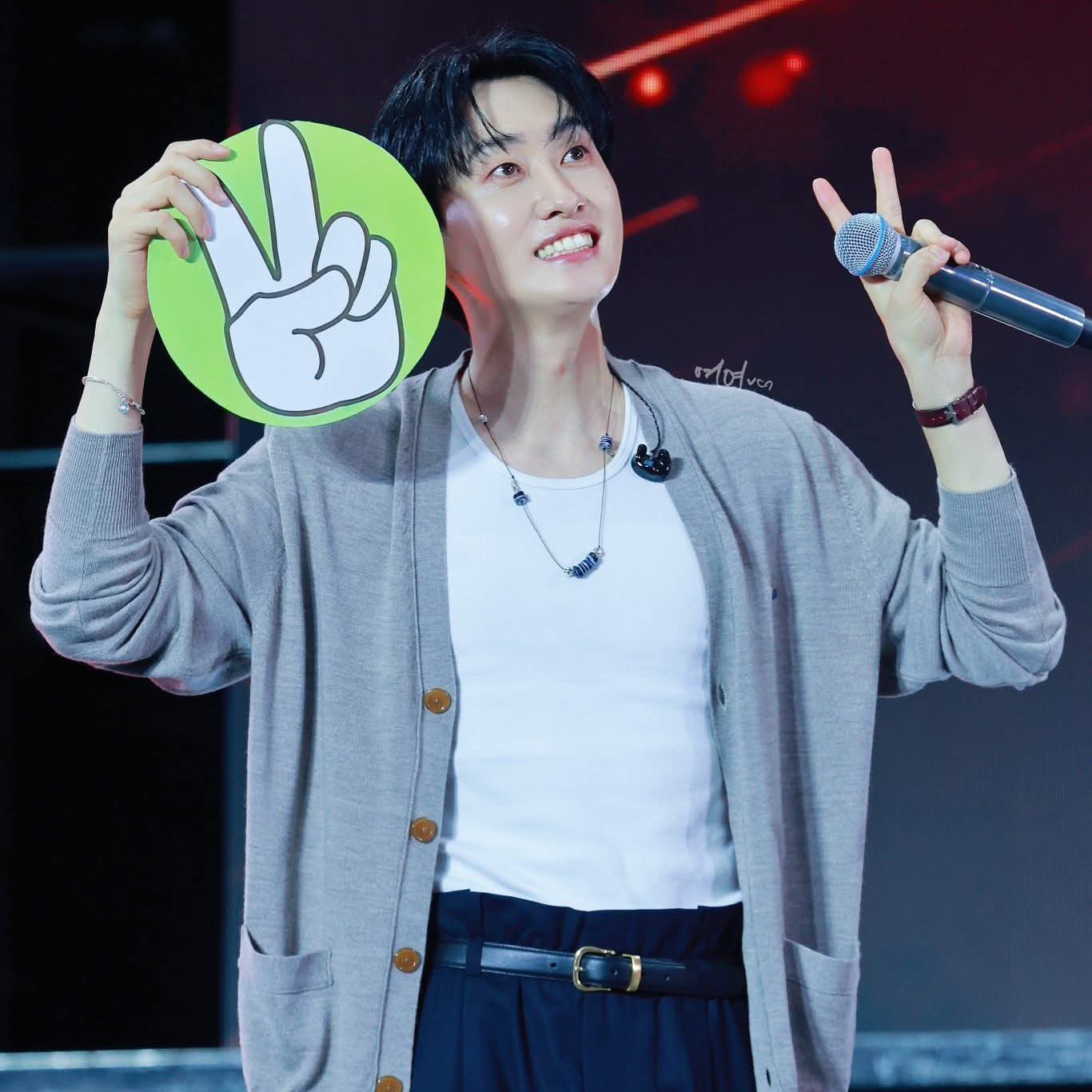Recent activity shot of Eunhyuk (Super Junior)