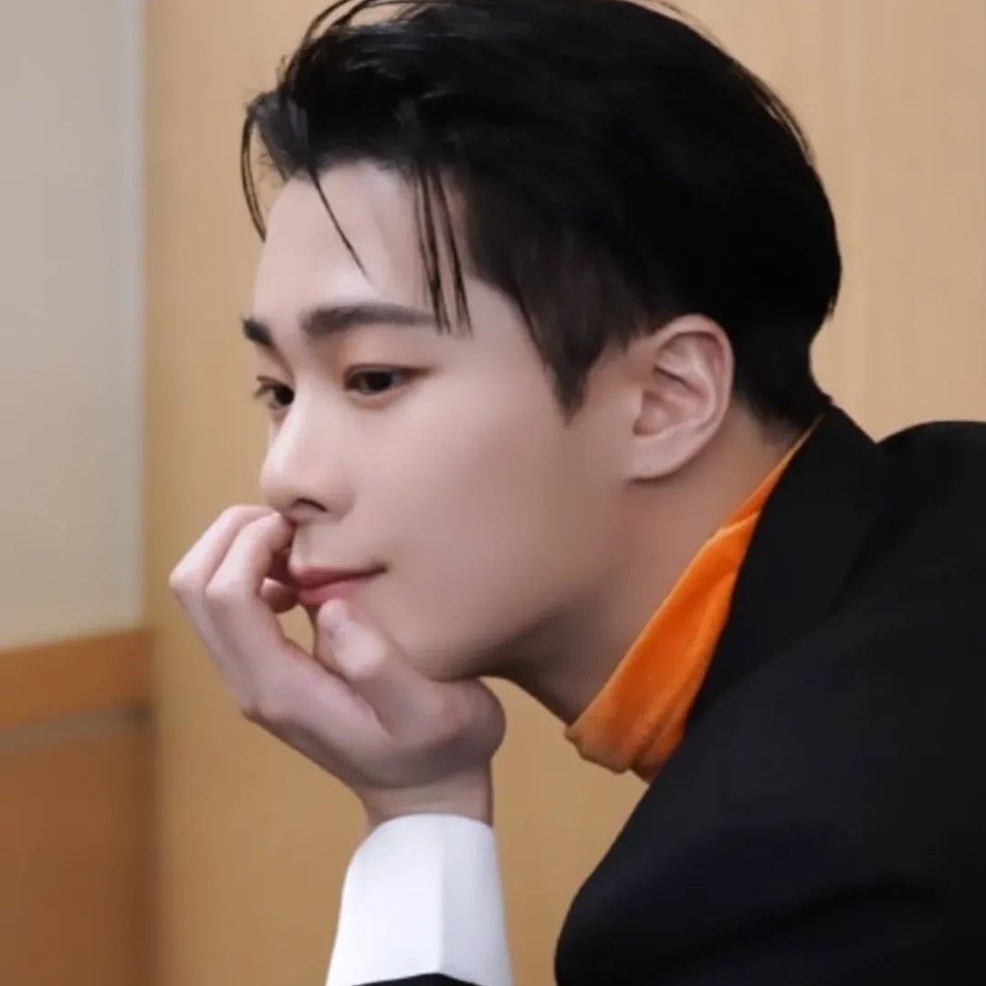 Behind-the-scenes cut of Moonbin (ASTRO)