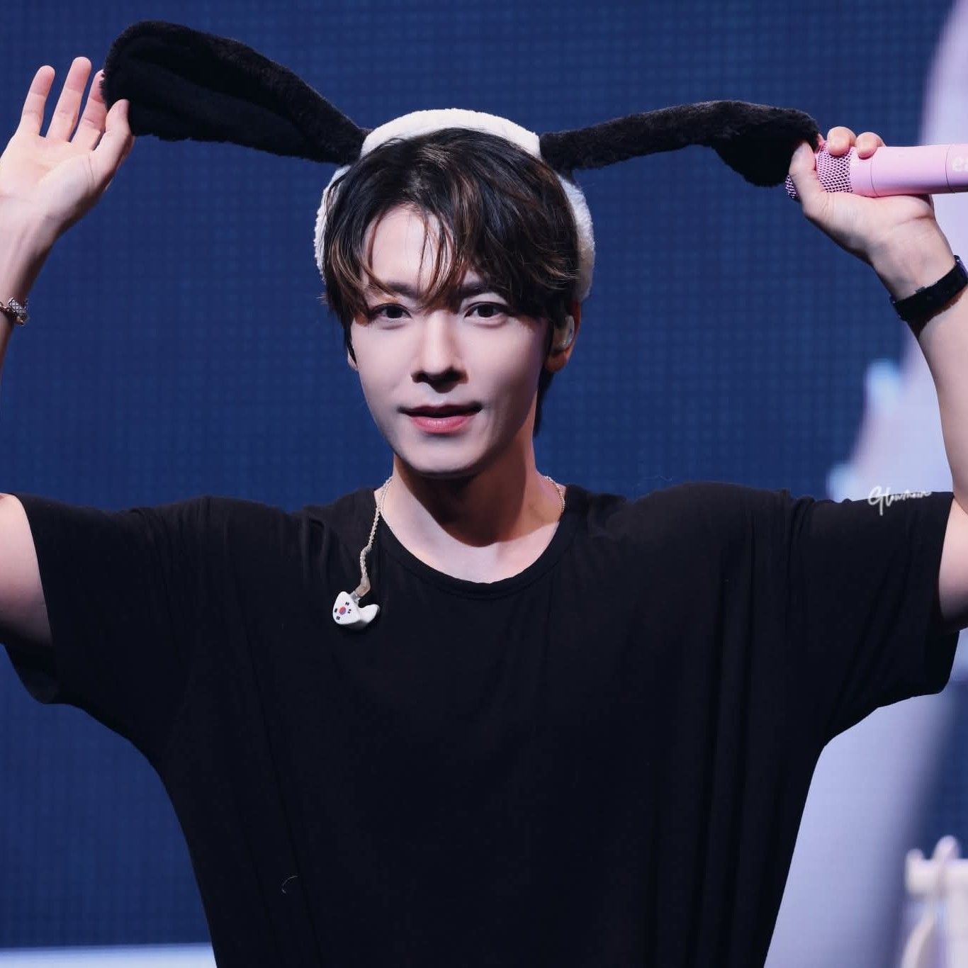 A moment captured by Super Junior's fan