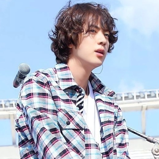 Behind-the-scenes cut of Jin (BTS)