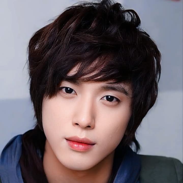Recent activity shot of CNBLUE