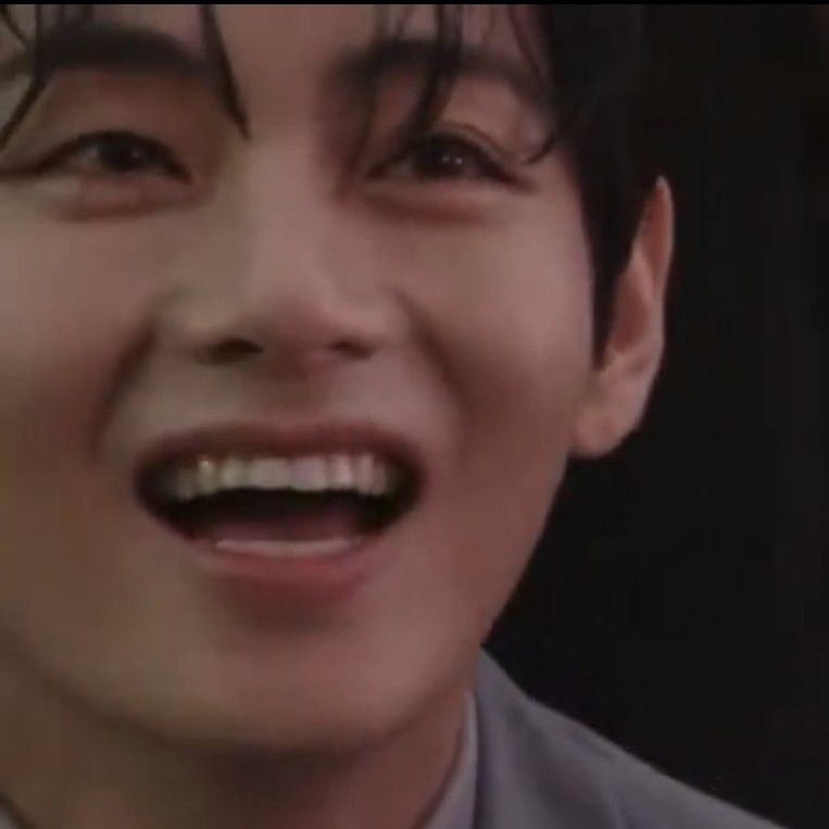 V (BTS)の最新写真