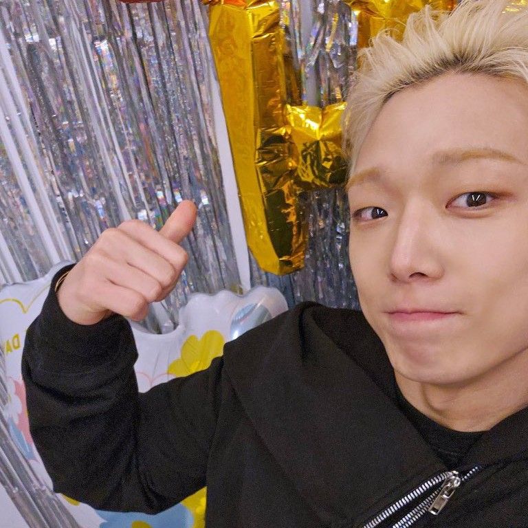 A moment captured by BOBBY (iKON)'s fan