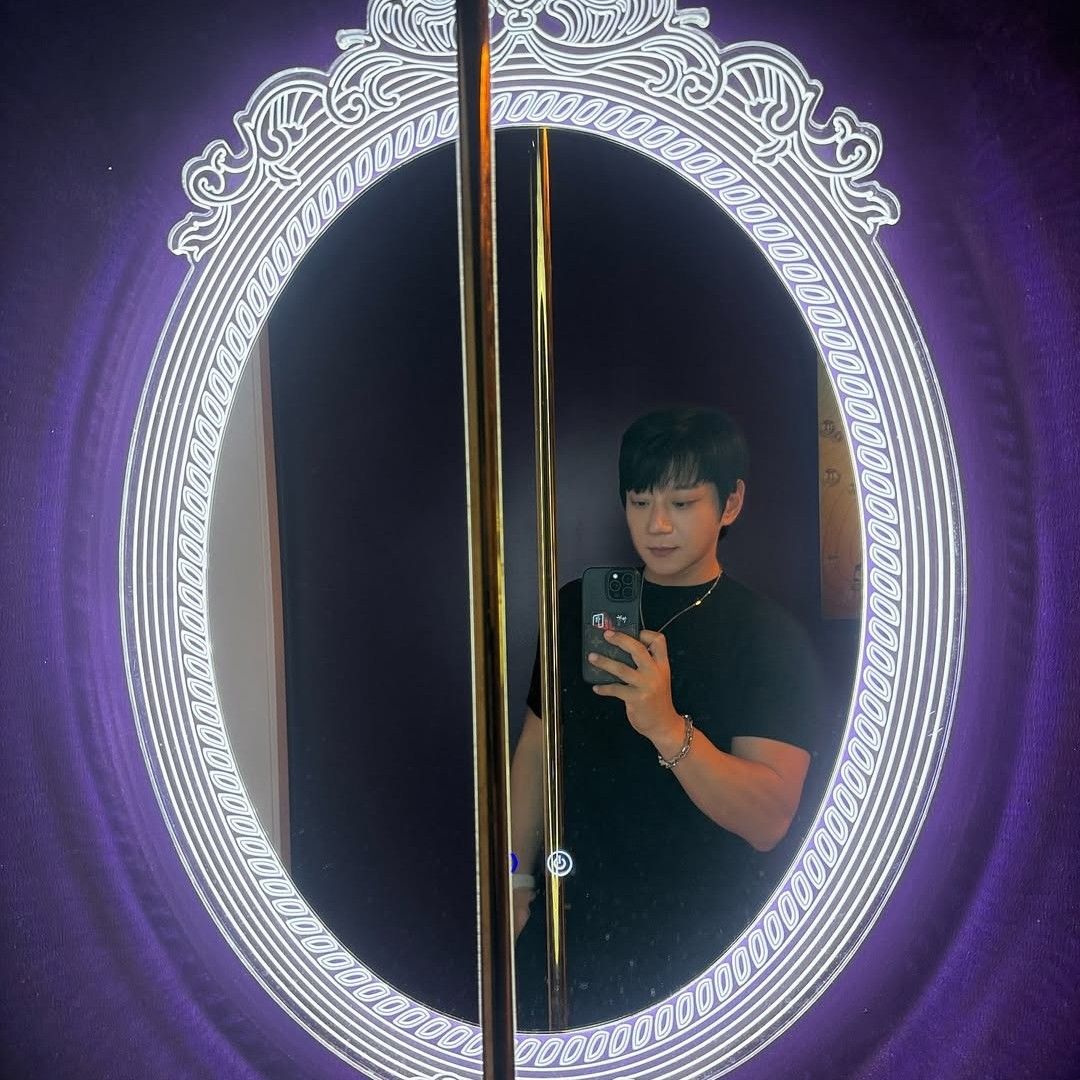 A moment captured by Hwang Chiyeol's fan
