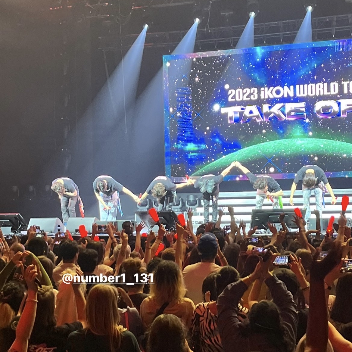 Latest photo of iKON