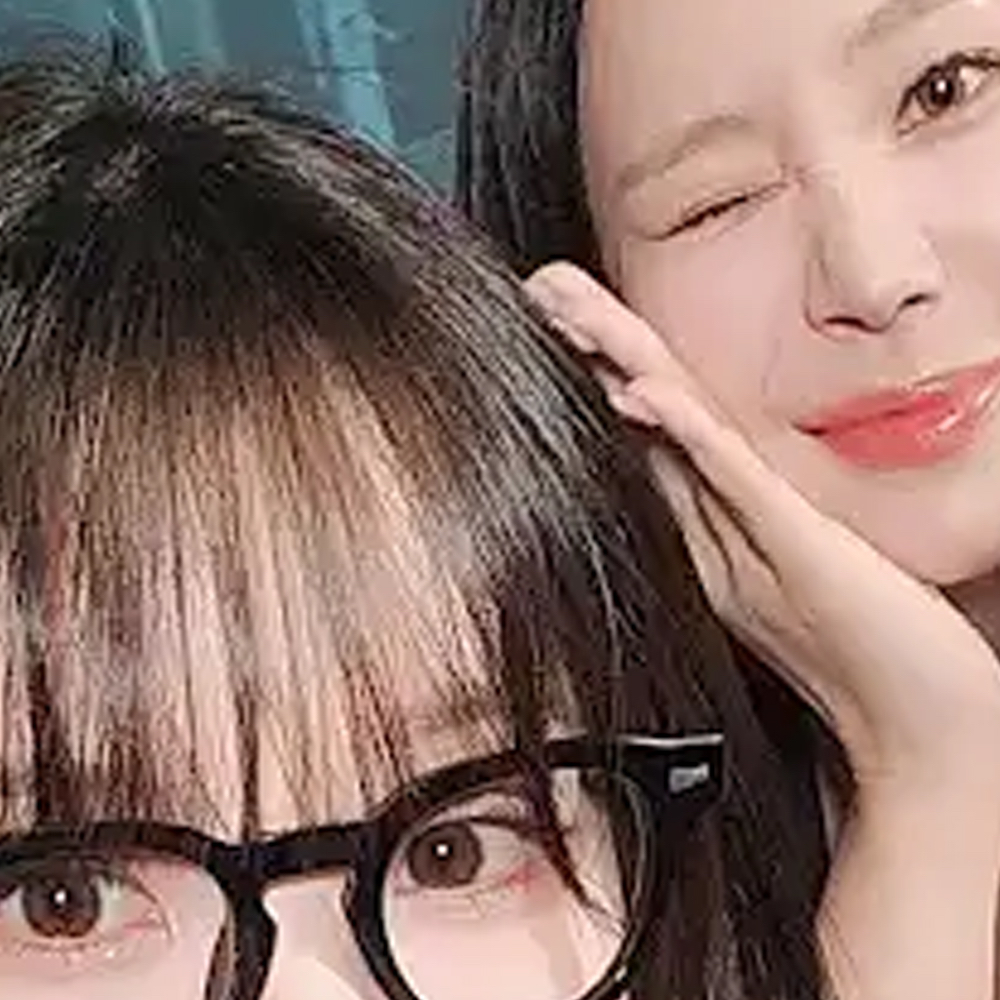 Behind-the-scenes cut of HyunJin (Loossemble)