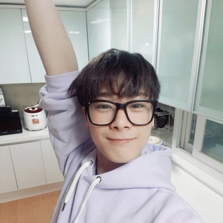 Latest photo of Moonbin (ASTRO)