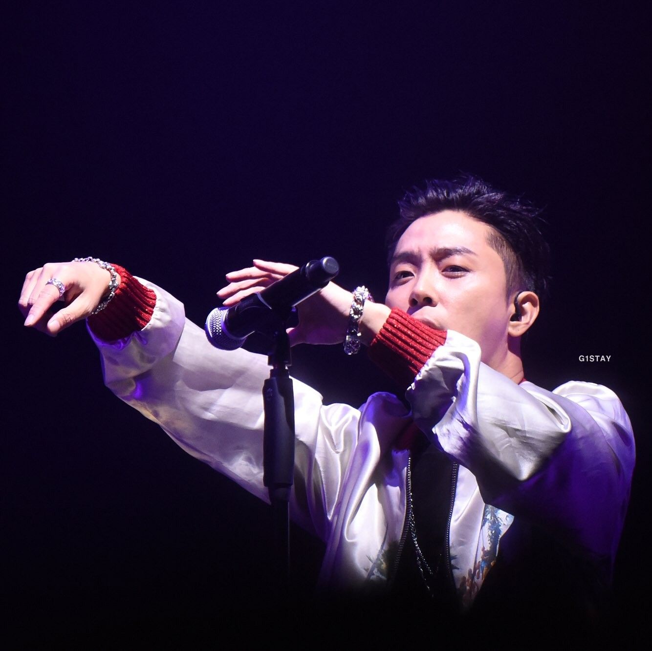 Behind-the-scenes cut of Eun Jiwon (SECHSKIES)