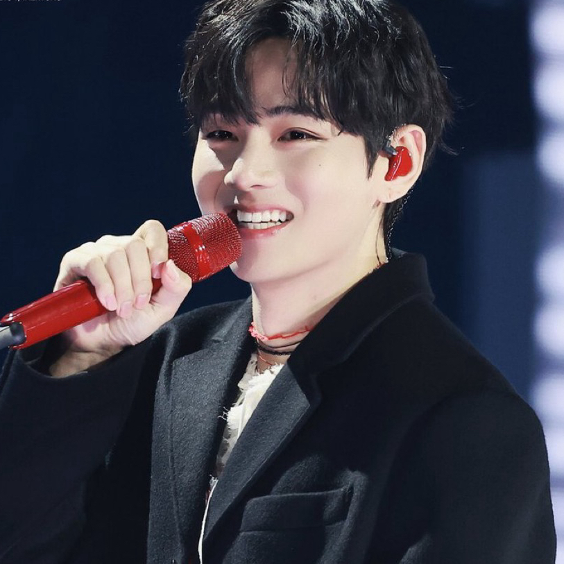 Momen yang diabadikan oleh penggemar V (BTS)