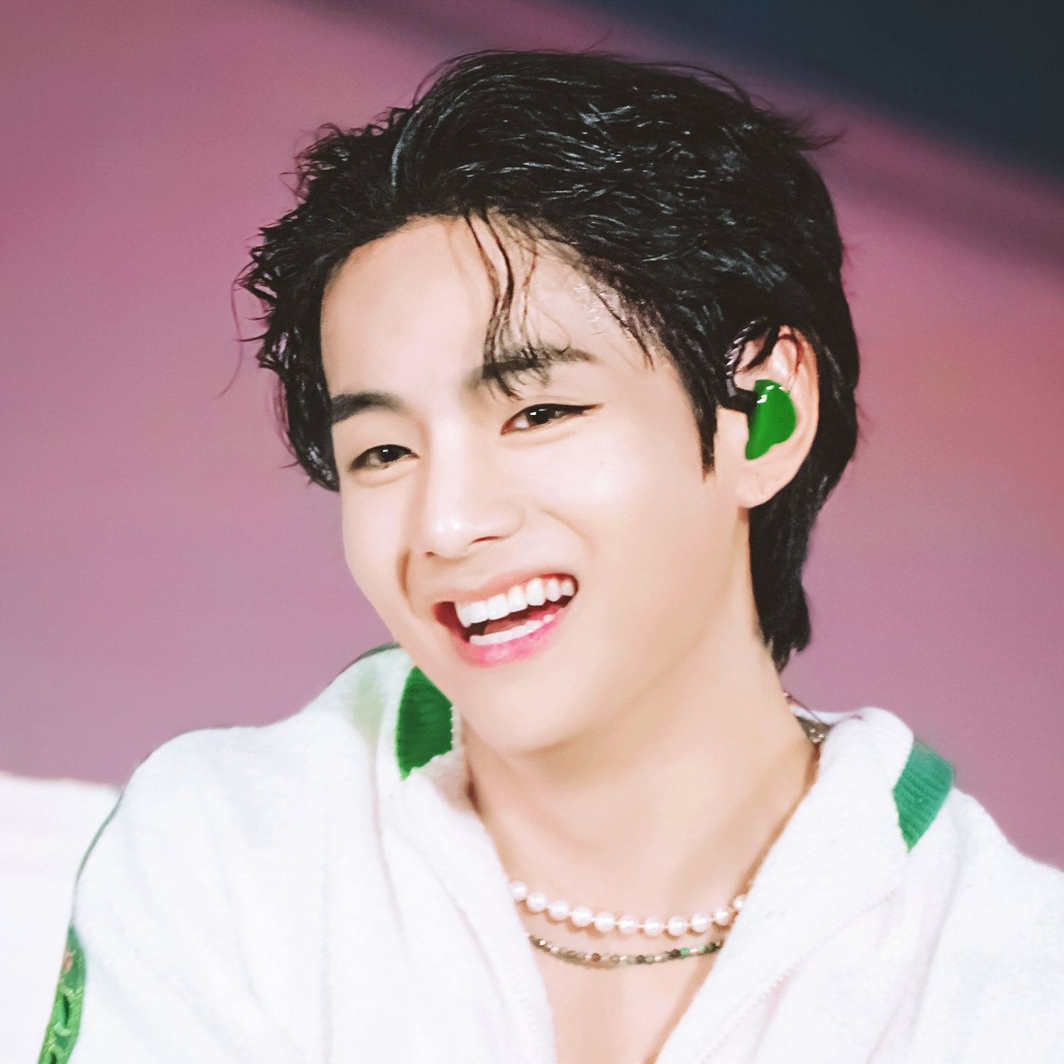 Recent activity shot of V (BTS)