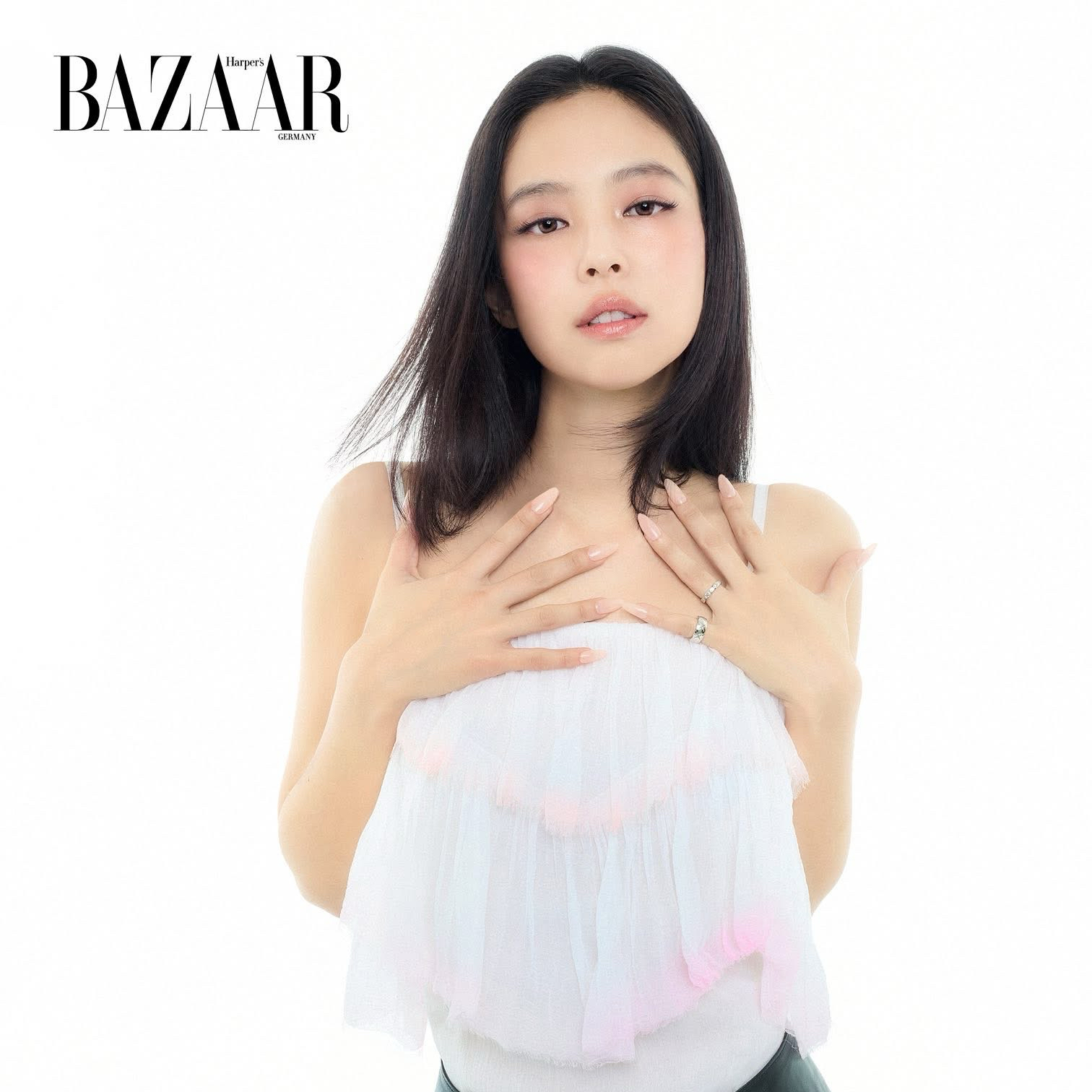 Foto aktivitas terbaru Jennie (BLACKPINK)