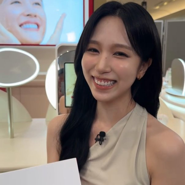 A moment captured by Mina (TWICE)'s fan