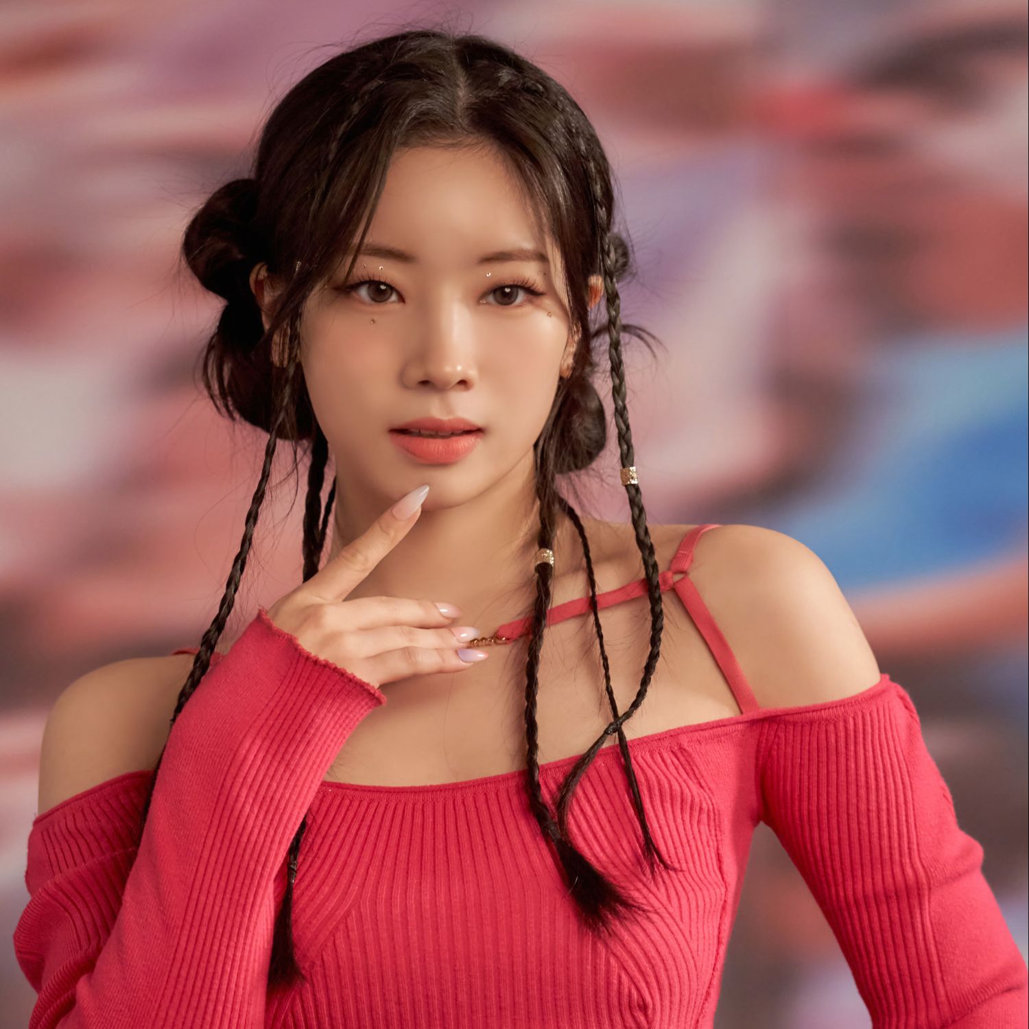 Behind-the-scenes cut of TWICE