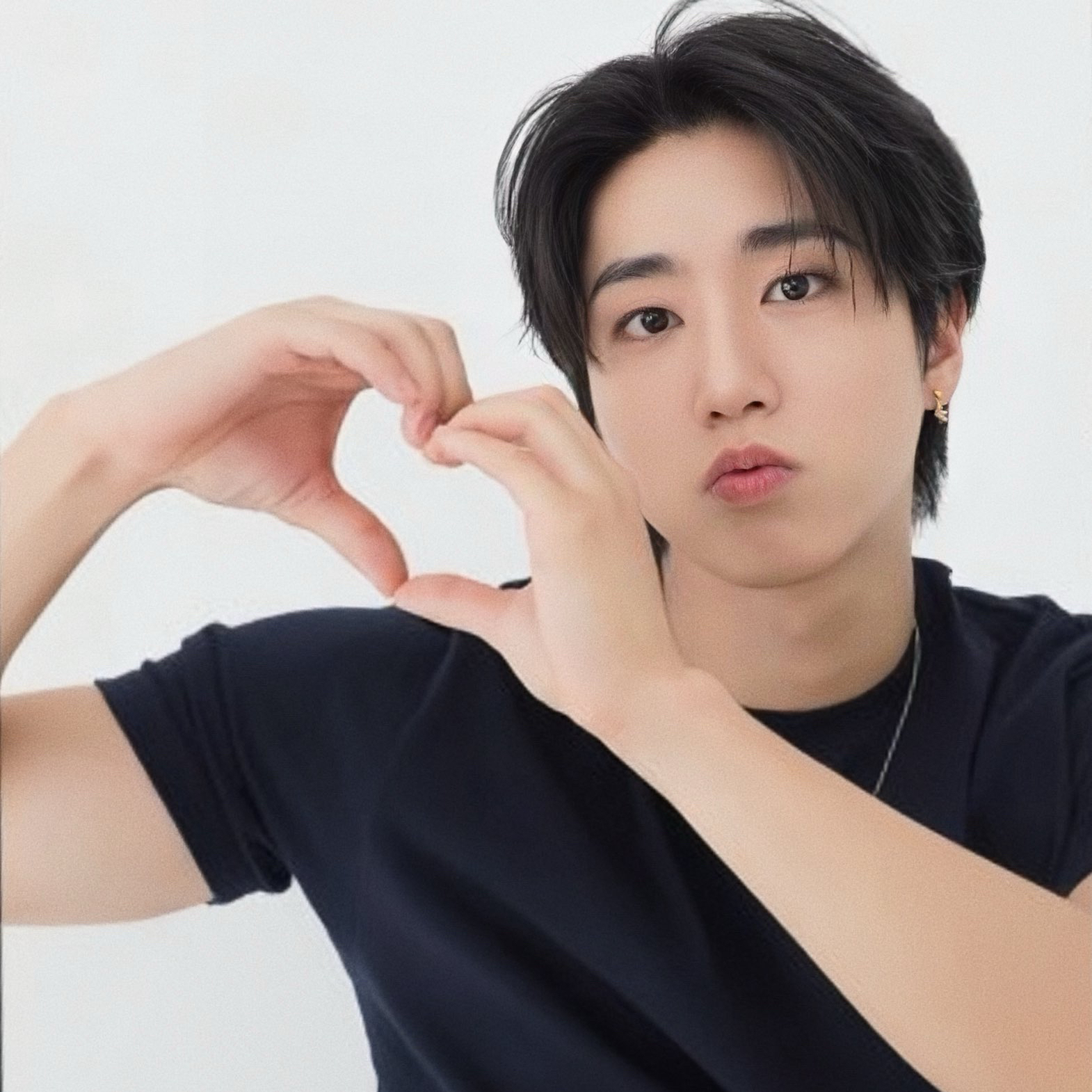 Behind-the-scenes cut of HAN (Stray Kids)
