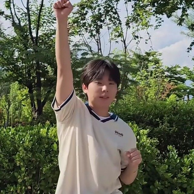 Latest photo of Jung Seunghwan