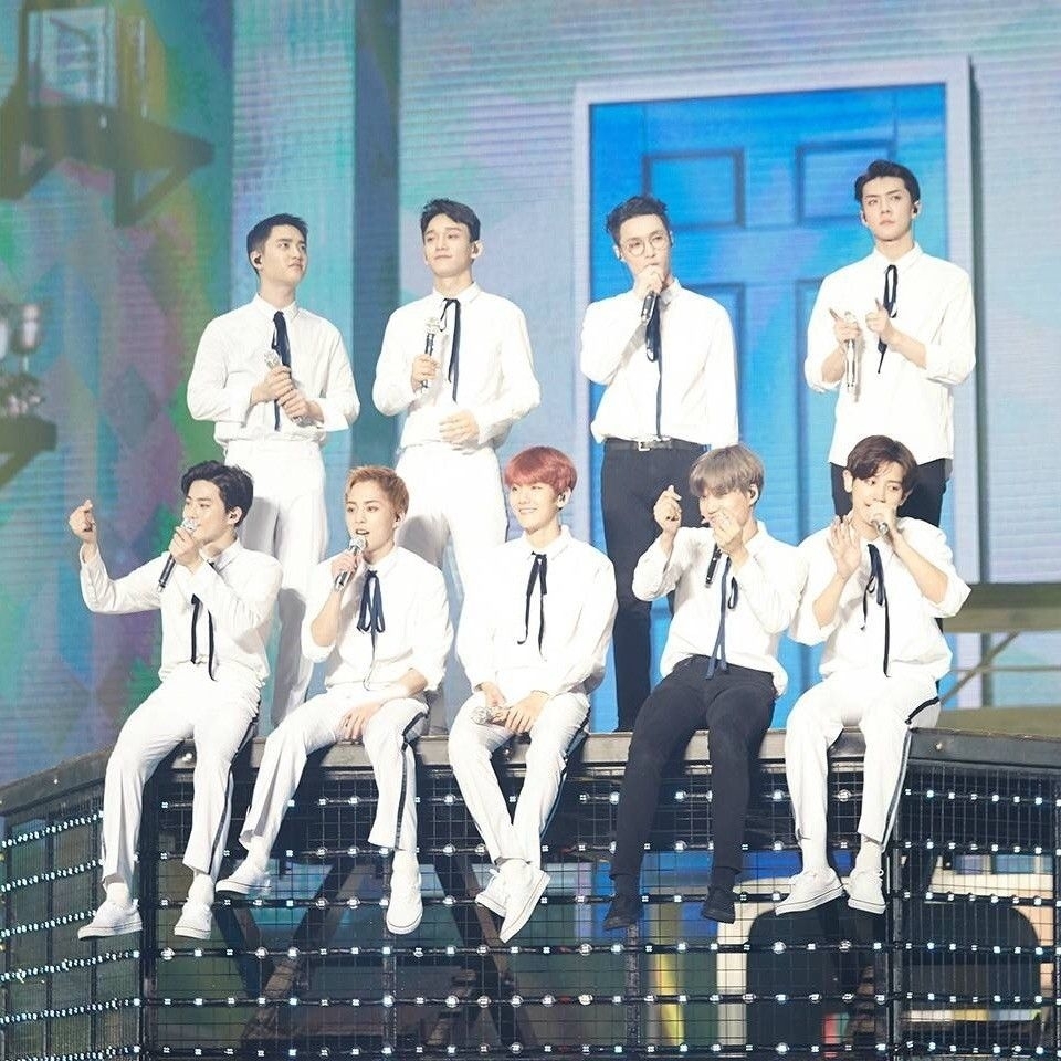 Foto aktivitas terbaru EXO