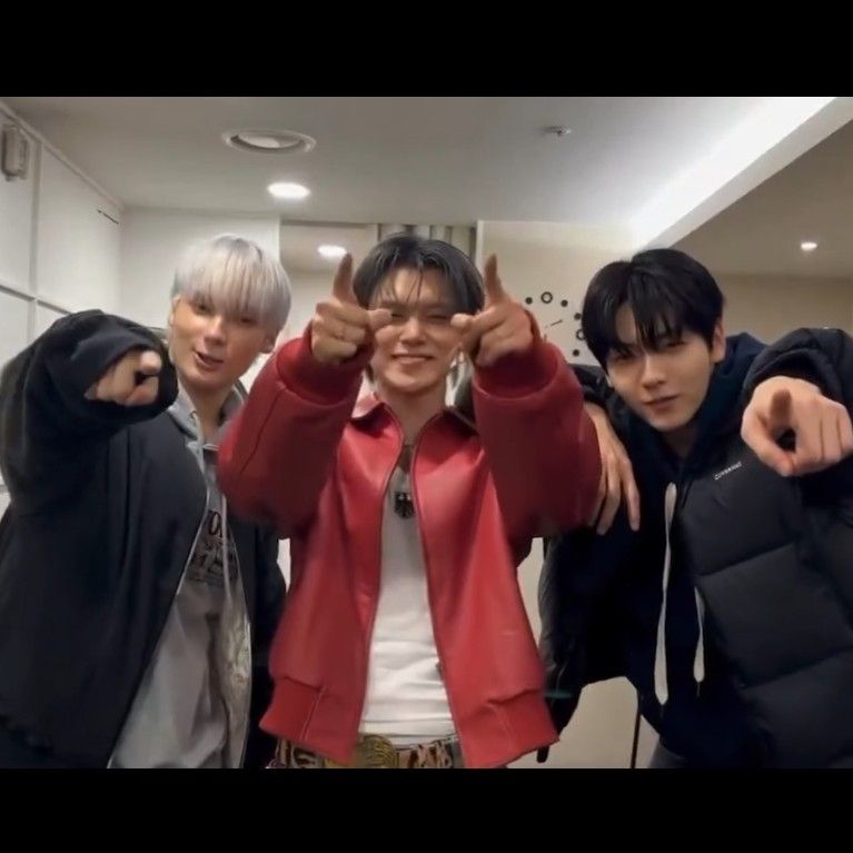 투모로우바이투게더 최근 활동샷