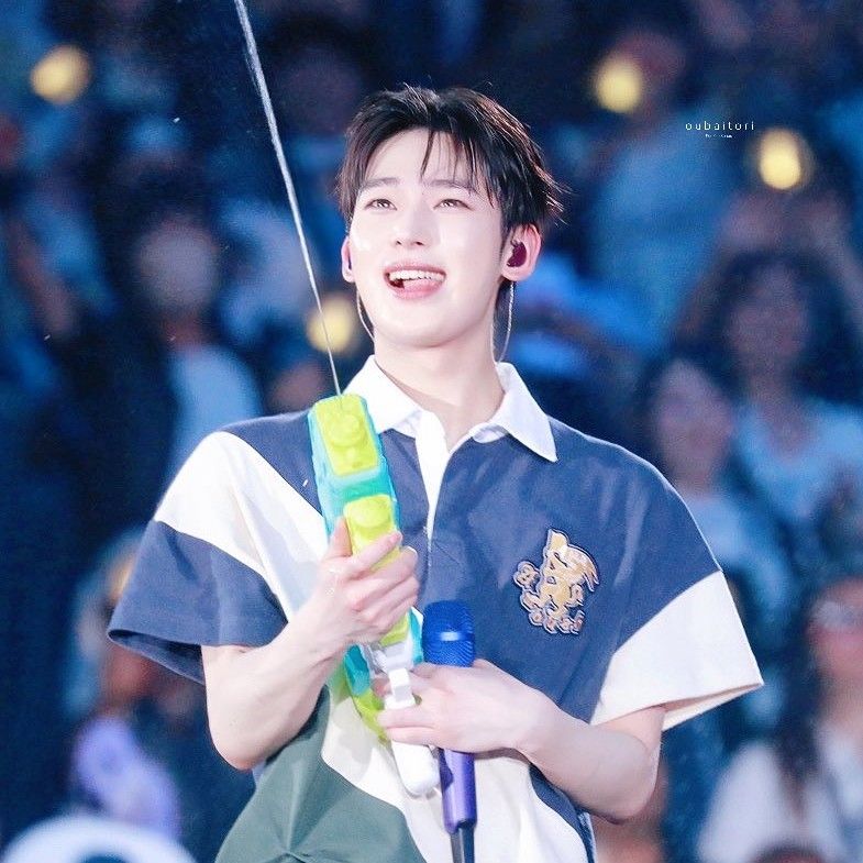 A moment captured by Sunoo (ENHYPEN)'s fan
