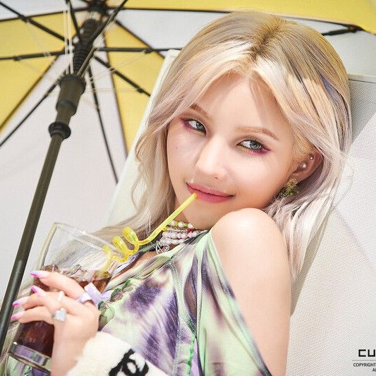 ソヨン (i-dle)の最新写真