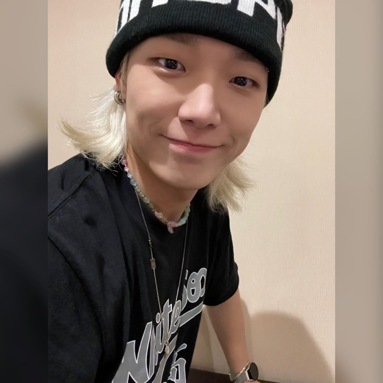 A moment captured by BOBBY (iKON)'s fan