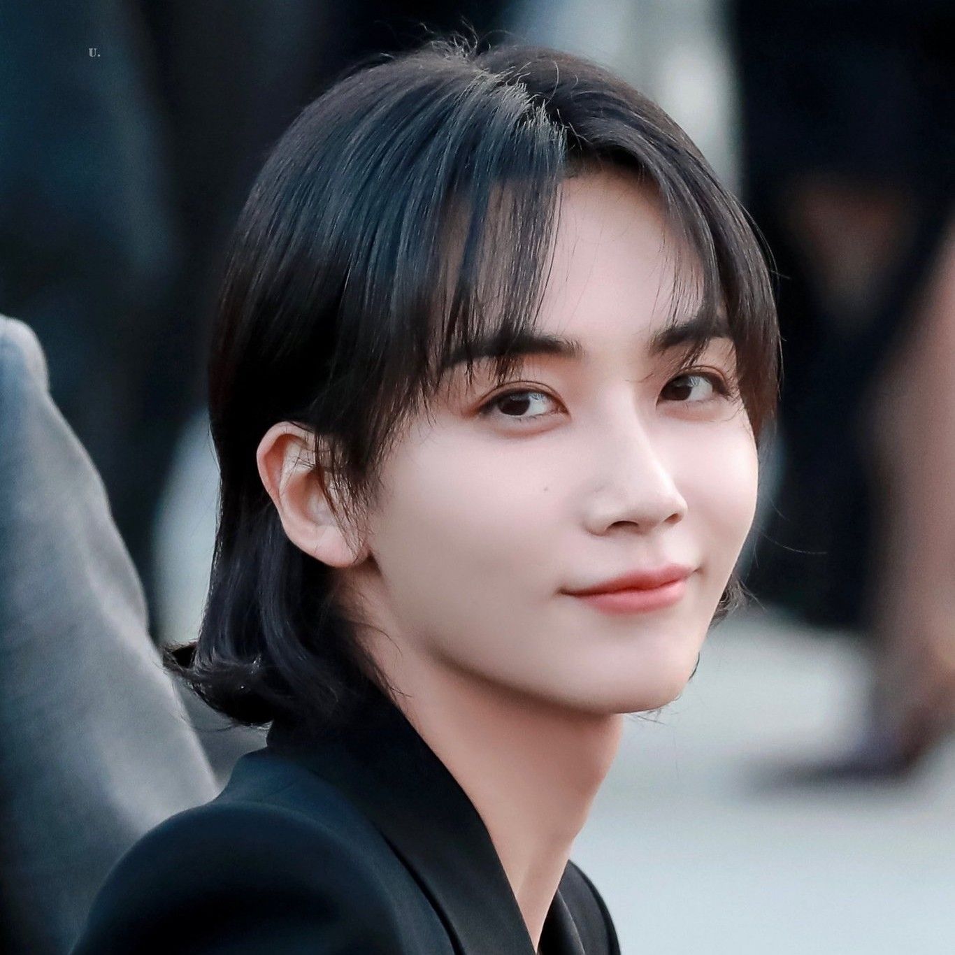 A moment captured by Jeonghan (SEVENTEEN)'s fan