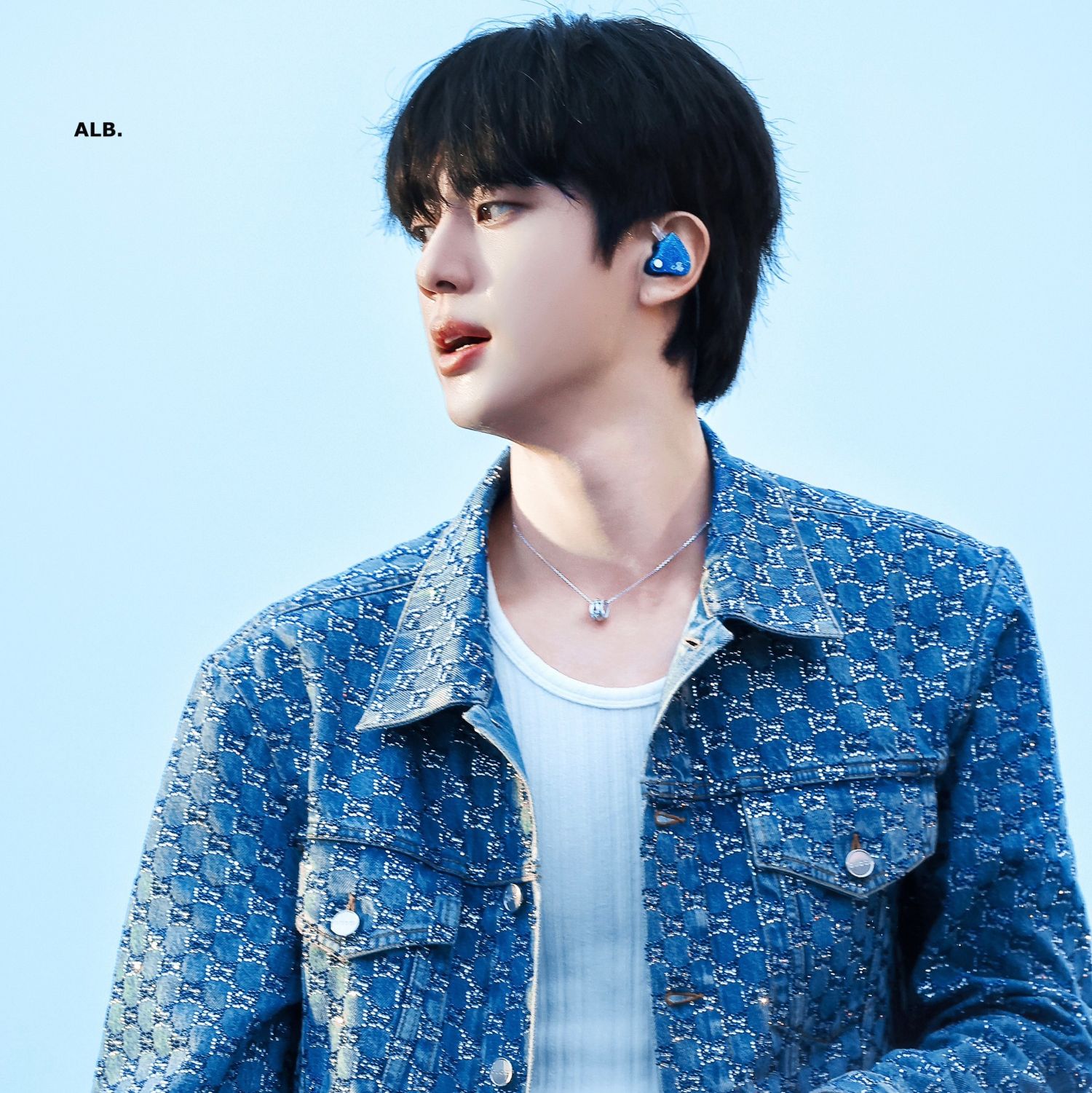 Jin (防弹少年团)的最新照片