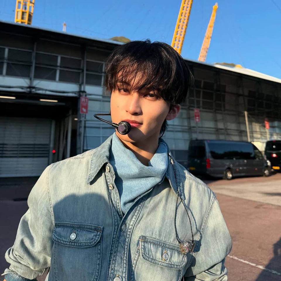 A moment captured by Mark (NCT 127, NCT DREAM)'s fan