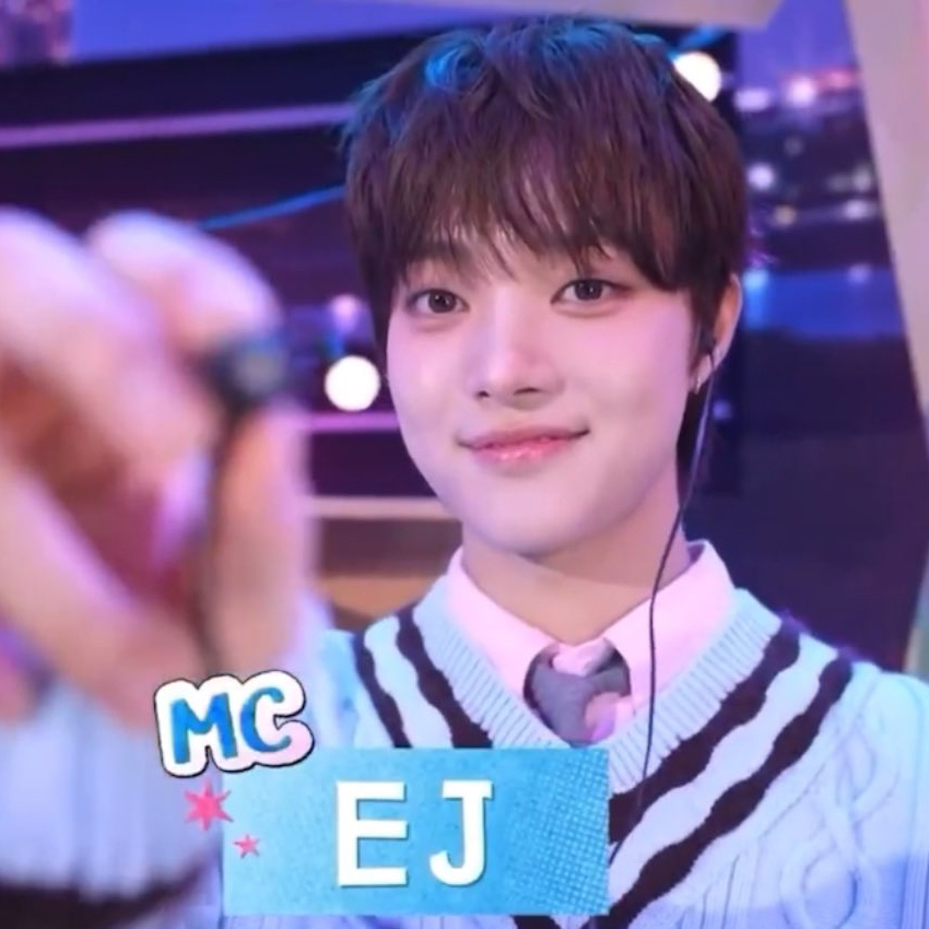 Behind-the-scenes cut of EJ (&TEAM)