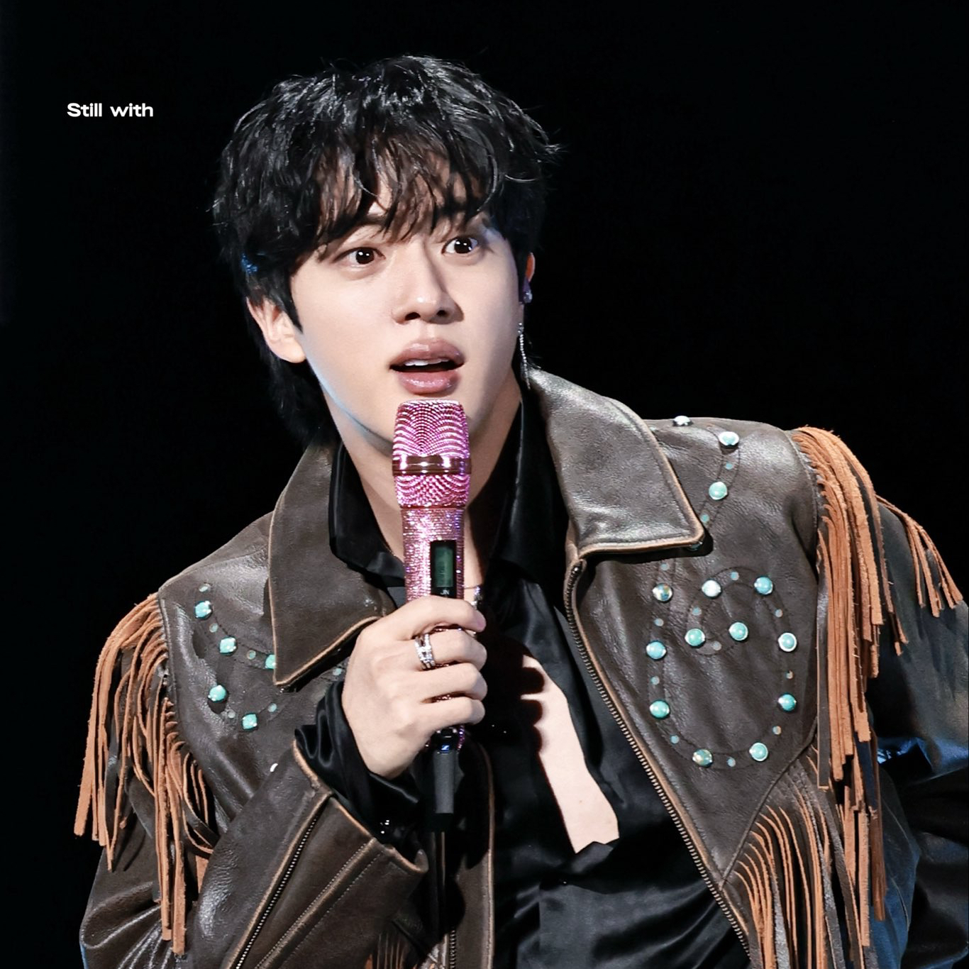 Momen yang diabadikan oleh penggemar Jin (BTS)