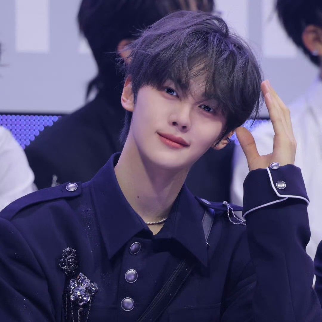 김규빈 (제로베이스원)의 최신 사진