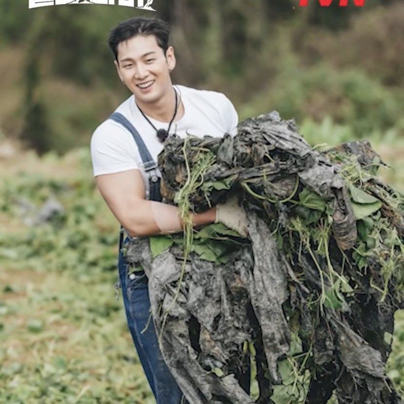 Behind-the-scenes cut of Baekho